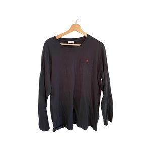 Cute long sleeve tee with red button pockets size large excellent condition